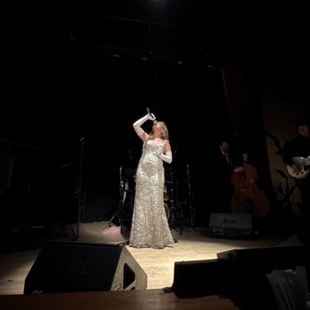 Yoshi's - Hailey Reinheart - Jazz & Blues Near Me - Oakland, California
