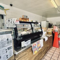 Pomona Fish Market - Inside