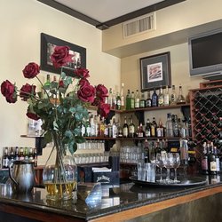 Dalesio's Of Little Italy - The beautiful bar
