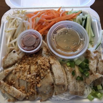 Pho Golden  Bowl - Chicken vermicelli - Vietnamese Near Me - Manchester, New Hampshire