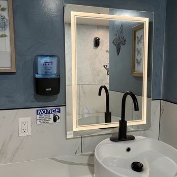 The Vault Restaurant - The ladies restroom is wonderfully decorated. As a woman, I love restaurants that have really nice ladies restrooms - Cocktail Bars Near Me - Bakersfield, California