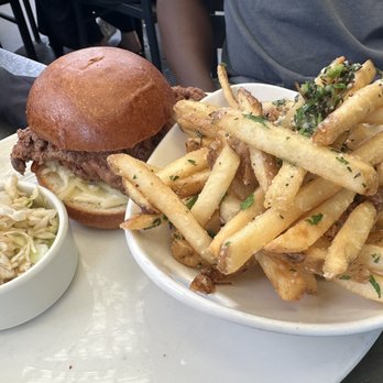 Yard House - Nashville Hot Chicken Sandwich - Bars Near Me - Roseville, California Yard House - Nashville Hot Chicken Sandwich - Bars Near Me - Roseville, California