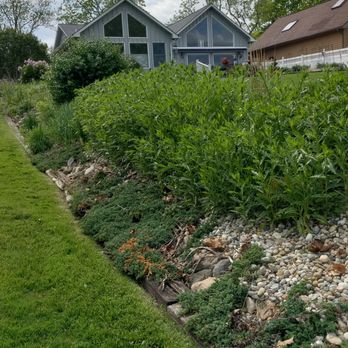 Lillys Landscaping - Bed maintenance available. - Landscaping Near Me Lillys Landscaping - Bed maintenance available. - Landscaping Near Me