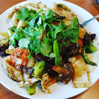 4 Sisters - 4 sisters noodle special - Vietnamese Near Me - Bremerton, Washington
