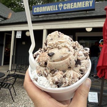 Cromwell Creamery - Ho-Ho & Strawberry Chocolate Chip- size small - Ice Cream & Frozen Yogurt Near Me - Cromwell, Connecticut Cromwell Creamery - Ho-Ho & Strawberry Chocolate Chip- size small - Ice Cream & Frozen Yogurt Near Me - Cromwell, Connecticut