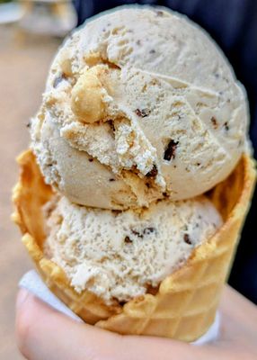 Manolis Ice Cream, Pops, Sorbet & More by null