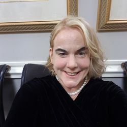 Coloseum International Salon & Spa - Alison