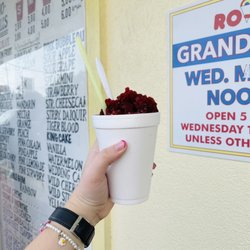 Ro-Bear's Snowballs & Soft Serve