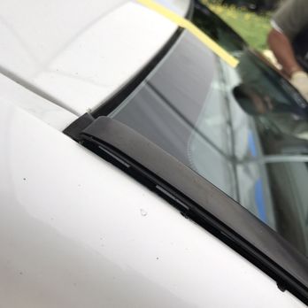 Express Auto Glass - Broken tap of trim - Windshield Installation & Repair Near Me - Santa Clara, California Express Auto Glass - Broken tap of trim - Windshield Installation & Repair Near Me - Santa Clara, California