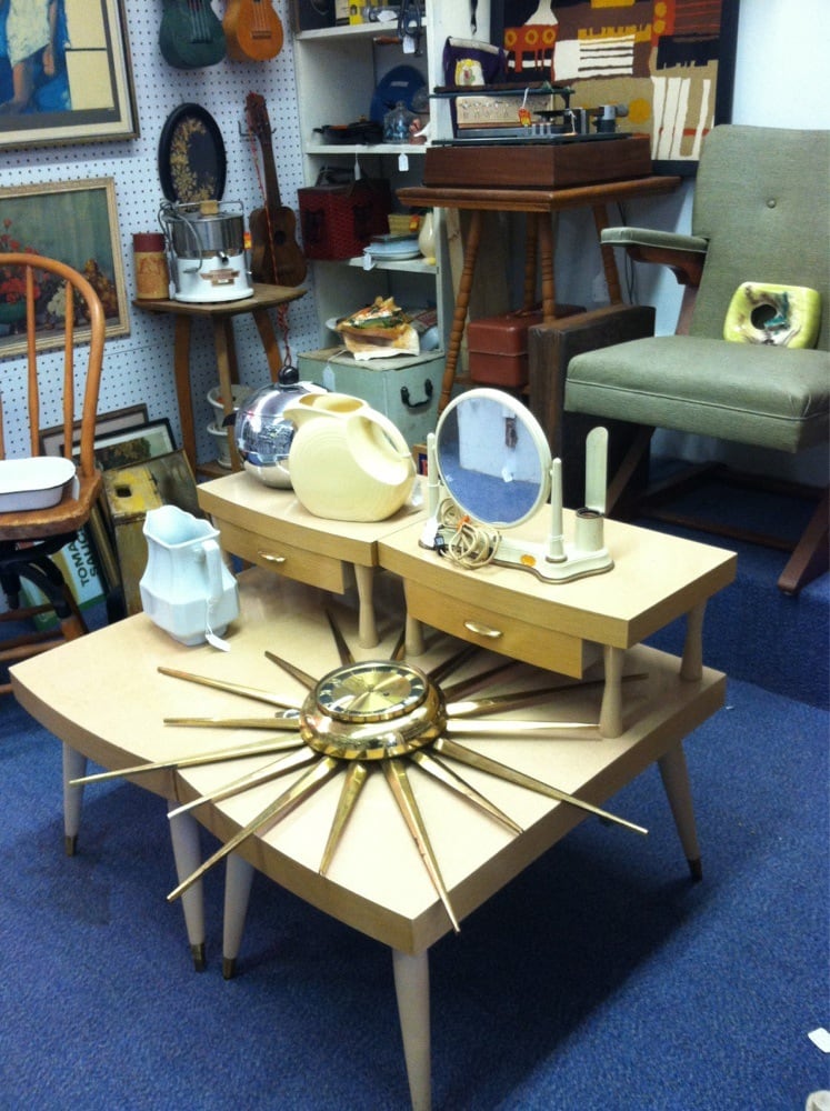 VINTAGE VILLAGE ANTIQUE MALL 2425 O St, Lincoln, NE Yelp