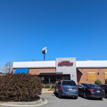 Showmars Gastonia - 321 - Outside - Greek Near Me - Gastonia, North Carolina