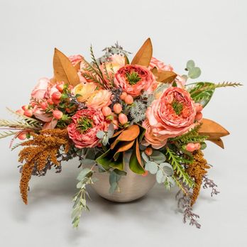 Viola Floral - Fall florals with garden roses - Floral Designers Near Me - Santa Monica, California Viola Floral - Fall florals with garden roses - Floral Designers Near Me - Santa Monica, California