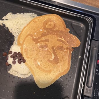 Slappy Cakes - Portrait - Breakfast & Brunch Near Me - Lahaina, Hawaii