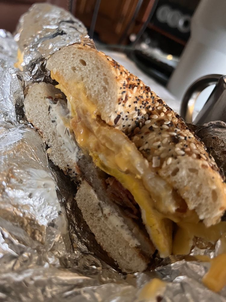 COCKY’S BAGELS Updated September 2024 20 Photos & 23 Reviews 1484