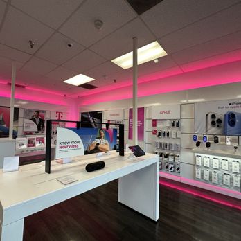 T-Mobile - Front & right of store - Mobile Phones Near Me - Alhambra, California