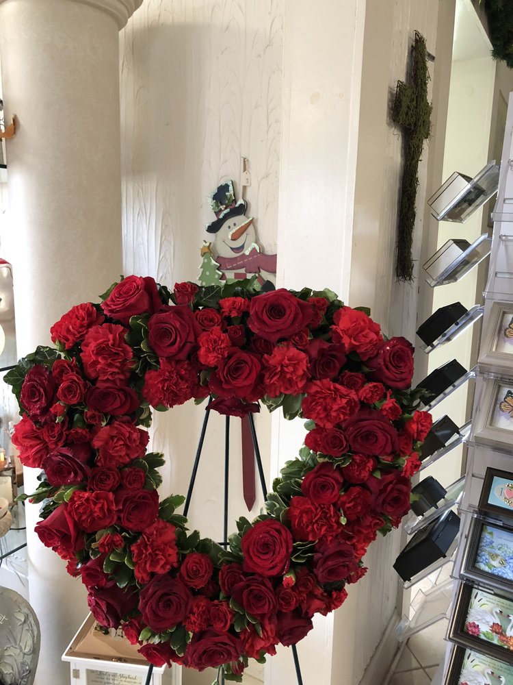 HOUSE OF IVY FLORAL & GIFTS Updated September 2024 14 Photos 2507 Main St, Elwood, Indiana