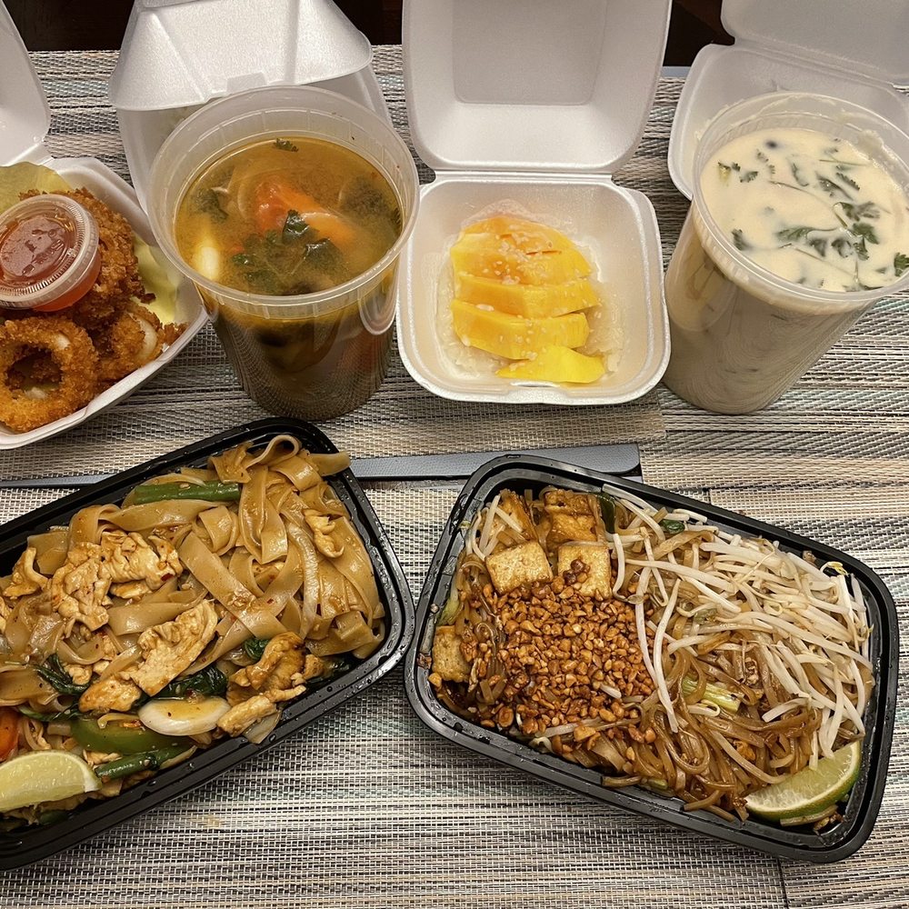 Thai Wok - a variety of food in containers - Thai Near Me - San Antonio, Texas Thai Wok - a variety of food in containers - Thai Near Me - San Antonio, Texas