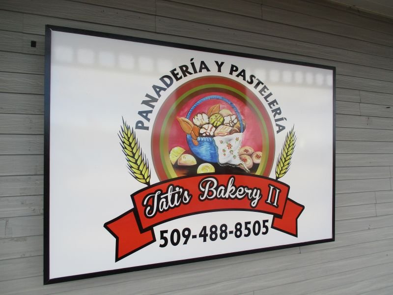 Tatis Bakery II Logo