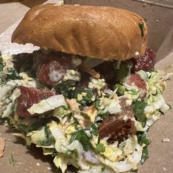 Lot Que - Hot Link Sandwich-Carolina Style