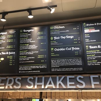 Shake Shack - American Near Me - East Elmhurst, New York