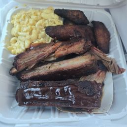 Pork ribs, mac n cheese, plaintains