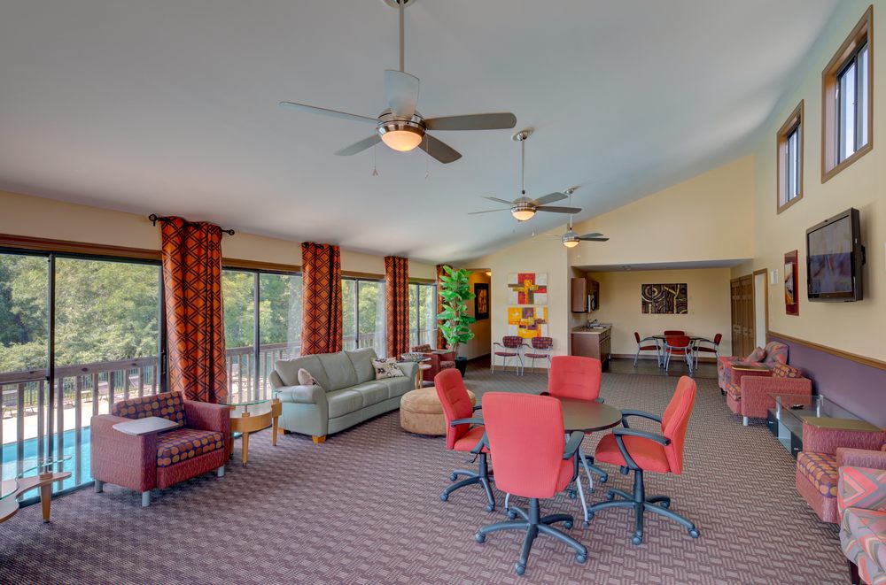 PEMBROKE LAKE Updated July 2024 44 Photos 700 Moraine Ct