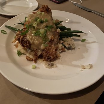 1885 Grill - Fried chicken with mashed potato - Seafood Near Me - Chattanooga, Tennessee