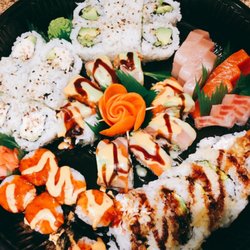 Sushiteria & Catering - Sashimi tray