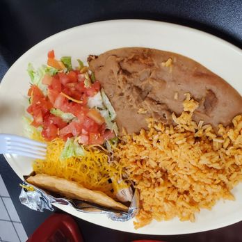 Rey Del Taco - Crispy chicken taco kid's plate - Mexican Near Me - Floresville, Texas