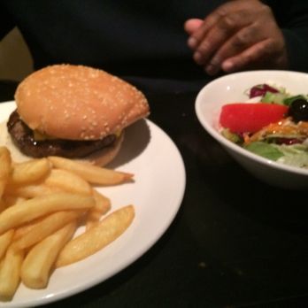 Argentinos Grill-Steakhouse - Cheeseburger with salad and fries - Argentine Near Me - Amsterdam, New Hampshire