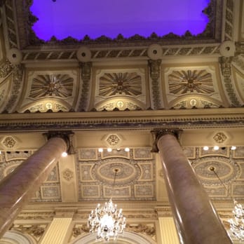 Chicago Theatre - Performing Arts Near Me - Chicago, Illinois