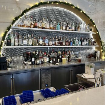 Podmore - Bar - Cocktail Bars Near Me - Honolulu, Hawaii Podmore - Bar - Cocktail Bars Near Me - Honolulu, Hawaii