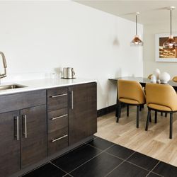 DoubleTree by Hilton Hotel Racine Harbourwalk - Guest room amenity