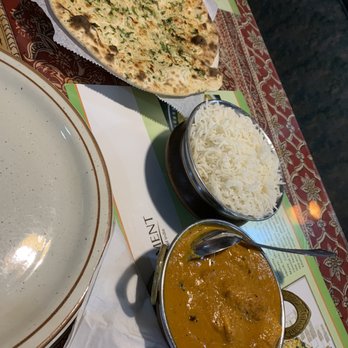 5th Element - Chicken samosas . and chicken khorma .  Garlic Naan. Write rice. - Indian Near Me - Jacksonville, Florida