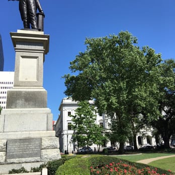 Lafayette Square - Parks Near Me - New Orleans, Louisiana