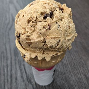 Baskin-Robbins - Peanut Butter Blossom cone. Too chunky and too much peanut butter flavor. I don't recommend - Ice Cream & Frozen Yogurt Near Me - Lakewood, California Baskin-Robbins - Peanut Butter Blossom cone. Too chunky and too much peanut butter flavor. I don't recommend - Ice Cream & Frozen Yogurt Near Me - Lakewood, California
