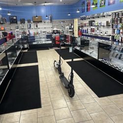 MD Gadgets - Inside of the store
