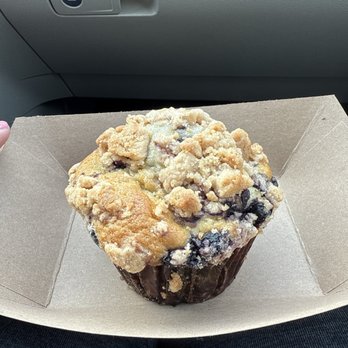 Gatlinburg Grind - Blueberry crunch muffin - Coffee & Tea Near Me - Gatlinburg, Tennessee Gatlinburg Grind - Blueberry crunch muffin - Coffee & Tea Near Me - Gatlinburg, Tennessee
