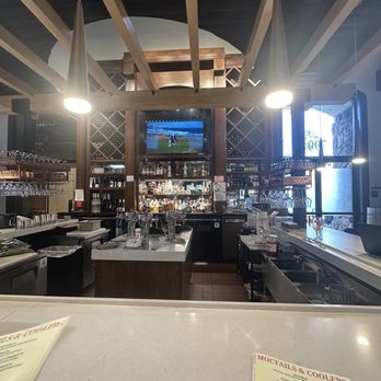 The Yellow Chilli By Master Chef Sanjeev Kapoor - Bar - Indian Near Me - Fresno, California The Yellow Chilli By Master Chef Sanjeev Kapoor - Bar - Indian Near Me - Fresno, California
