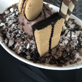 Cafe Moment - Chocolate snowflake - Desserts Near Me - Chantilly, Virginia Cafe Moment - Chocolate snowflake - Desserts Near Me - Chantilly, Virginia