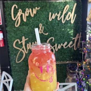 Sugah Daddeh's Kane Juice - Watermelon + Sugah Daddeh combo! - Juice Bars & Smoothies Near Me - Aiea, Hawaii