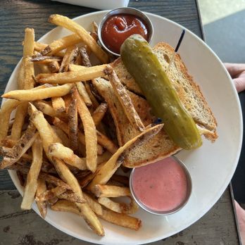 Bidwell Restaurant - Patty melt - New American Near Me - Washington, DC, District of Columbia