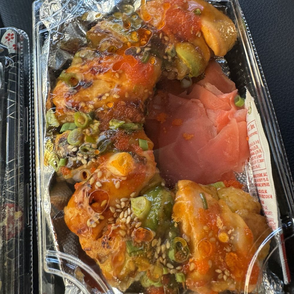 Fleurichi Express Sushi - Spicy California Roll (8 Pieces) - Sushi Bars Near Me - Clovis, California