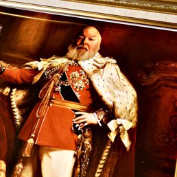 They printed this amazing royal portrait of my friend's late father with very short notice and saved Christmas!