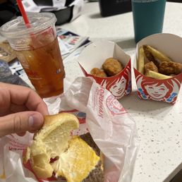 Wendy's 5 dolla biggie bag Wendy's 5 dolla biggie bag