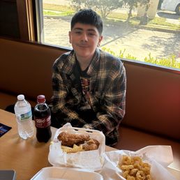 Calimari, chicken  highly recommend the fried pickles and hush puppies!!!