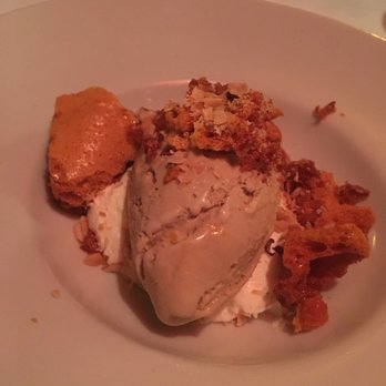 Le Fumoir - Coffee caramel ice cream, honey, hazelnuts, pinch of salt - Lounges Near Me - Paris, 75