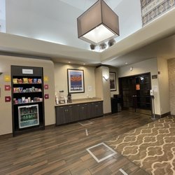 Comfort Suites - Lobby