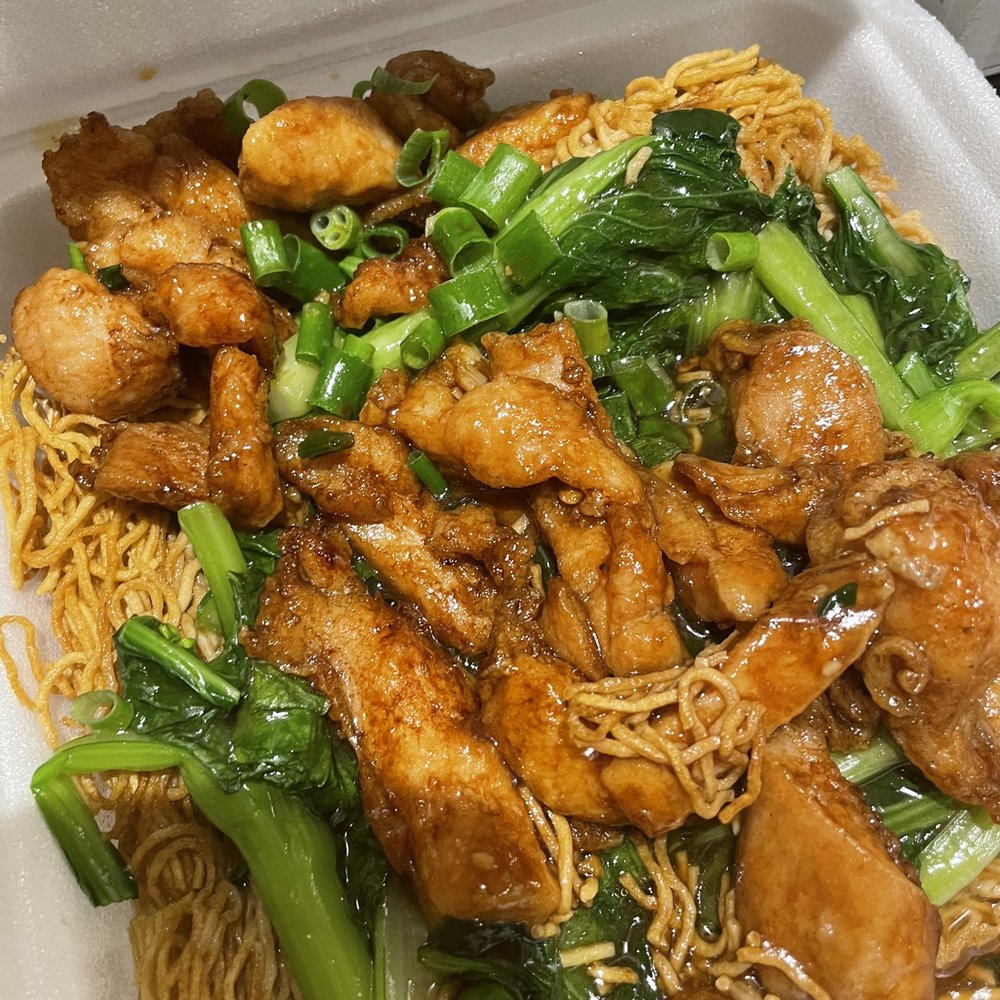 Lobster King - Minute Chicken Cake Noodle - Seafood Near Me - Honolulu, Hawaii