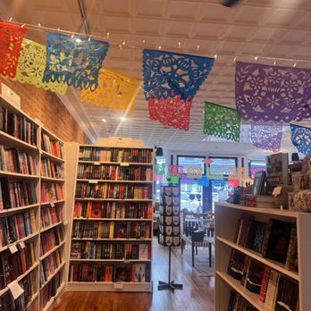 Molly’s Bookstore - Bookstores Near Me - Melrose, Massachusetts Molly’s Bookstore - Bookstores Near Me - Melrose, Massachusetts